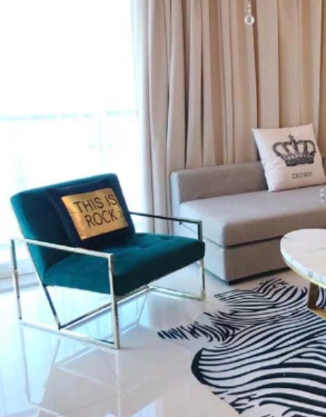 VERONA Modern Velvet Armchair