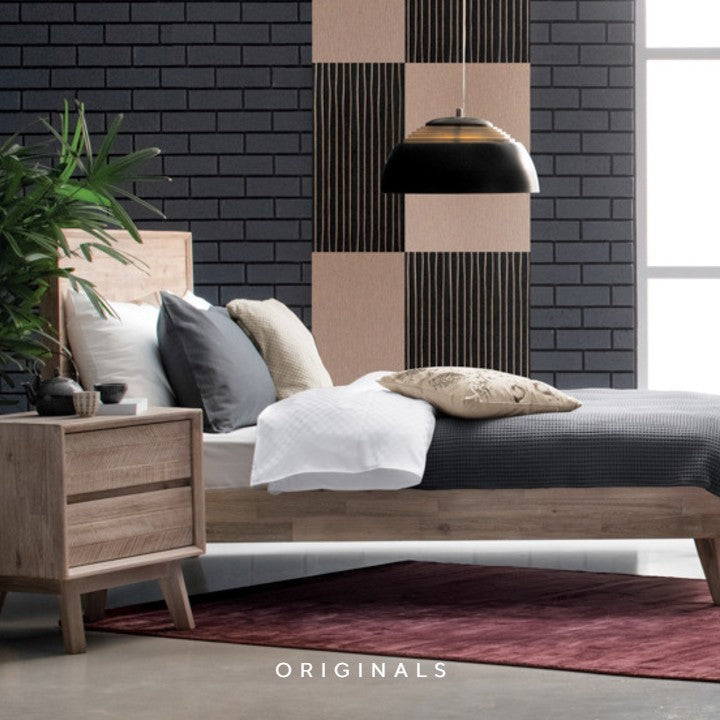 ASSEMBLY Farmhouse Solid Wood Bedside Table