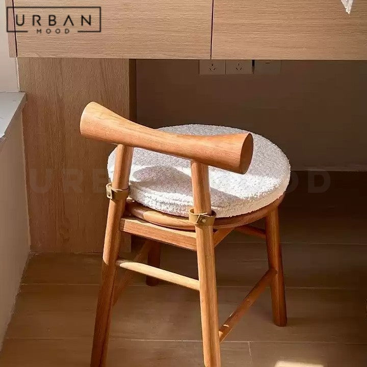 CHEUNG Rustic Solid Wood Stool