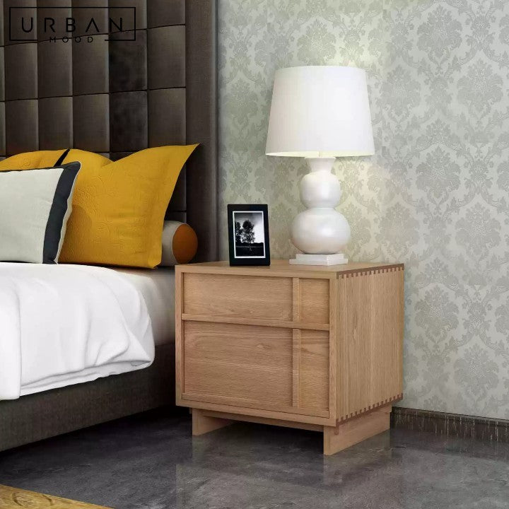 DRAGICA Modern Solid Wood Bedside Table