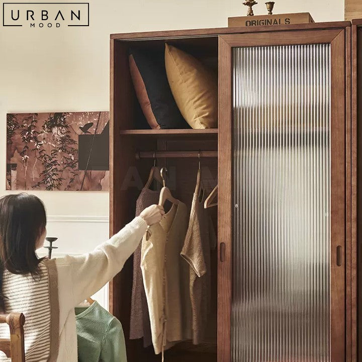 OREAN Rustic Rattan Wardrobe