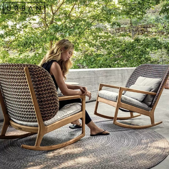 OTIENO Modern Outdoor Solid Wood Lounge Chair