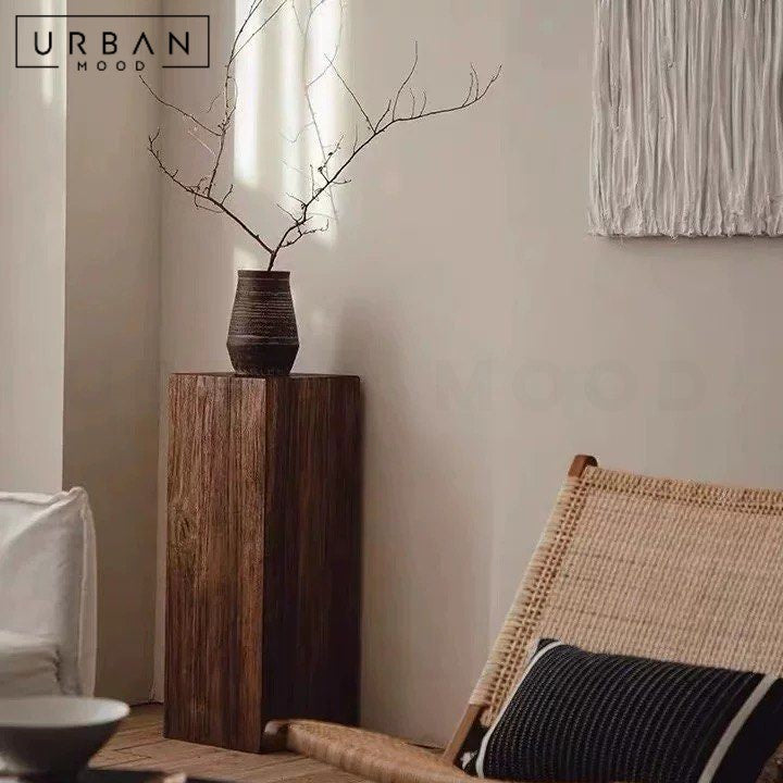 PAEZ Rustic Solid Wood Pedestal