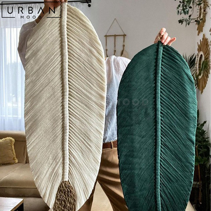 RENI Modern Feather Wall Decor