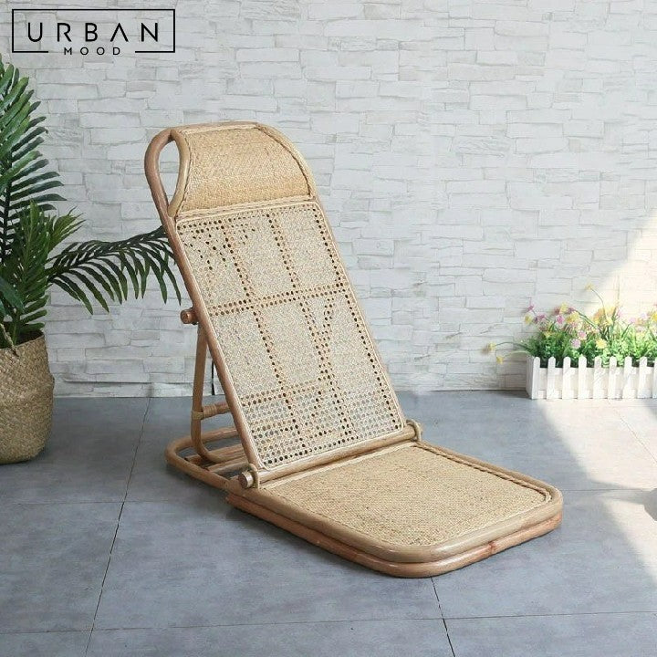 SAYSON Rustic Rattan Folding Deck Chair