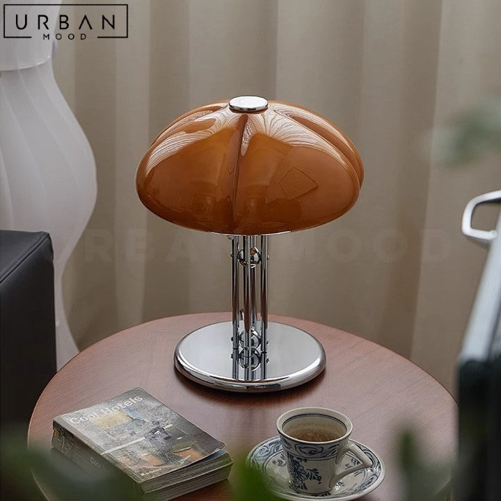 TALLER Vintage Table Lamp