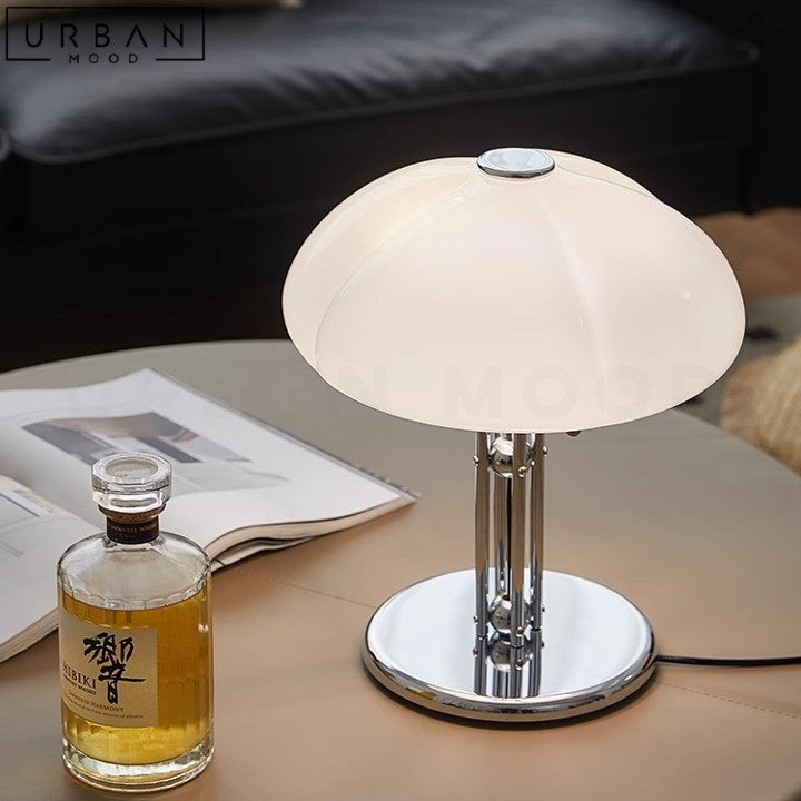 TALLER Vintage Table Lamp