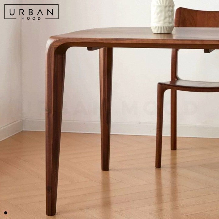 URQUIZA Modern Solid Wood Dining Table