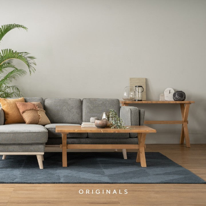 VELAR Scandinavian Solid Wood Console Table