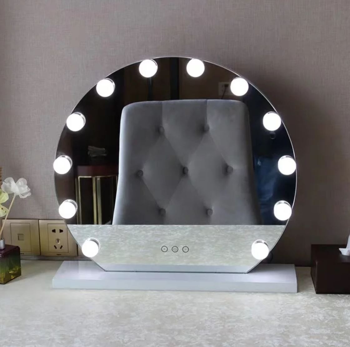 CINDY Spotlight Round LED Vanity Mirror Urban Mood