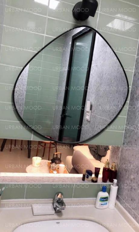 GRACIA Accent Wall Mirror