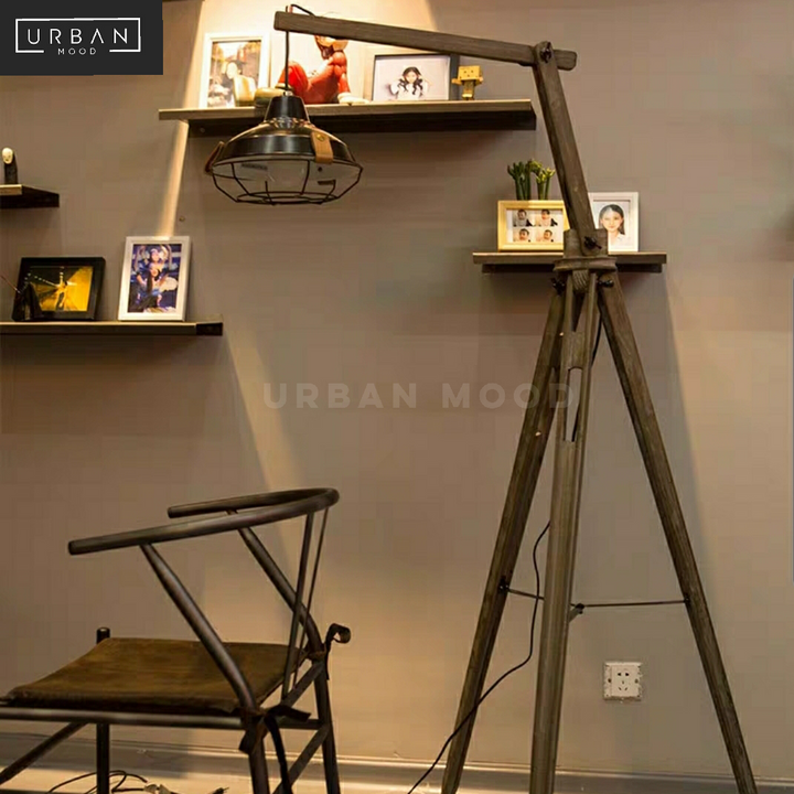 HENLEY Vintage Tripod Floop Lamp