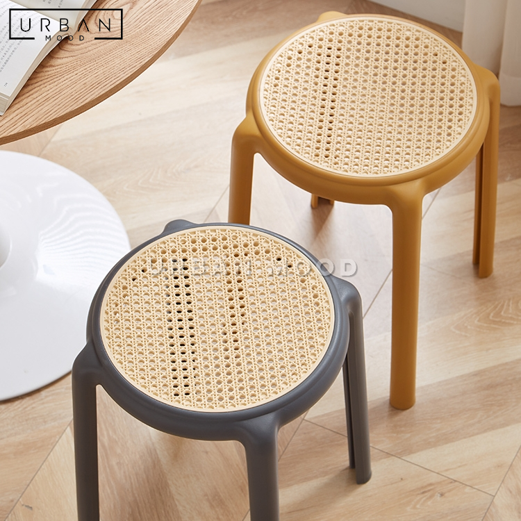 FREDDIE Vintage Rattan Stool