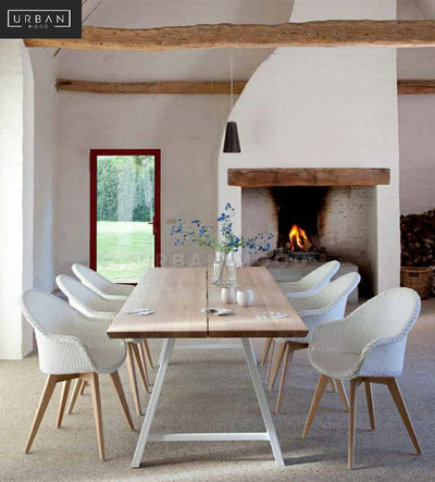 MICHIGAN Scandinavian Solid Wood Dining Table