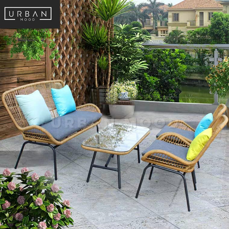 WAYNE Rattan Outdoor Table And Chairs